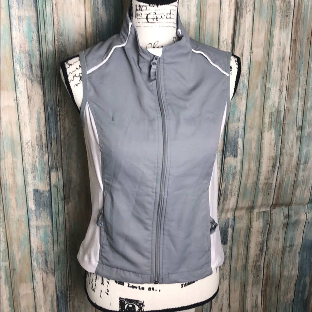 Eleven Athletic Sleeveless Top w 3 zipper pockets